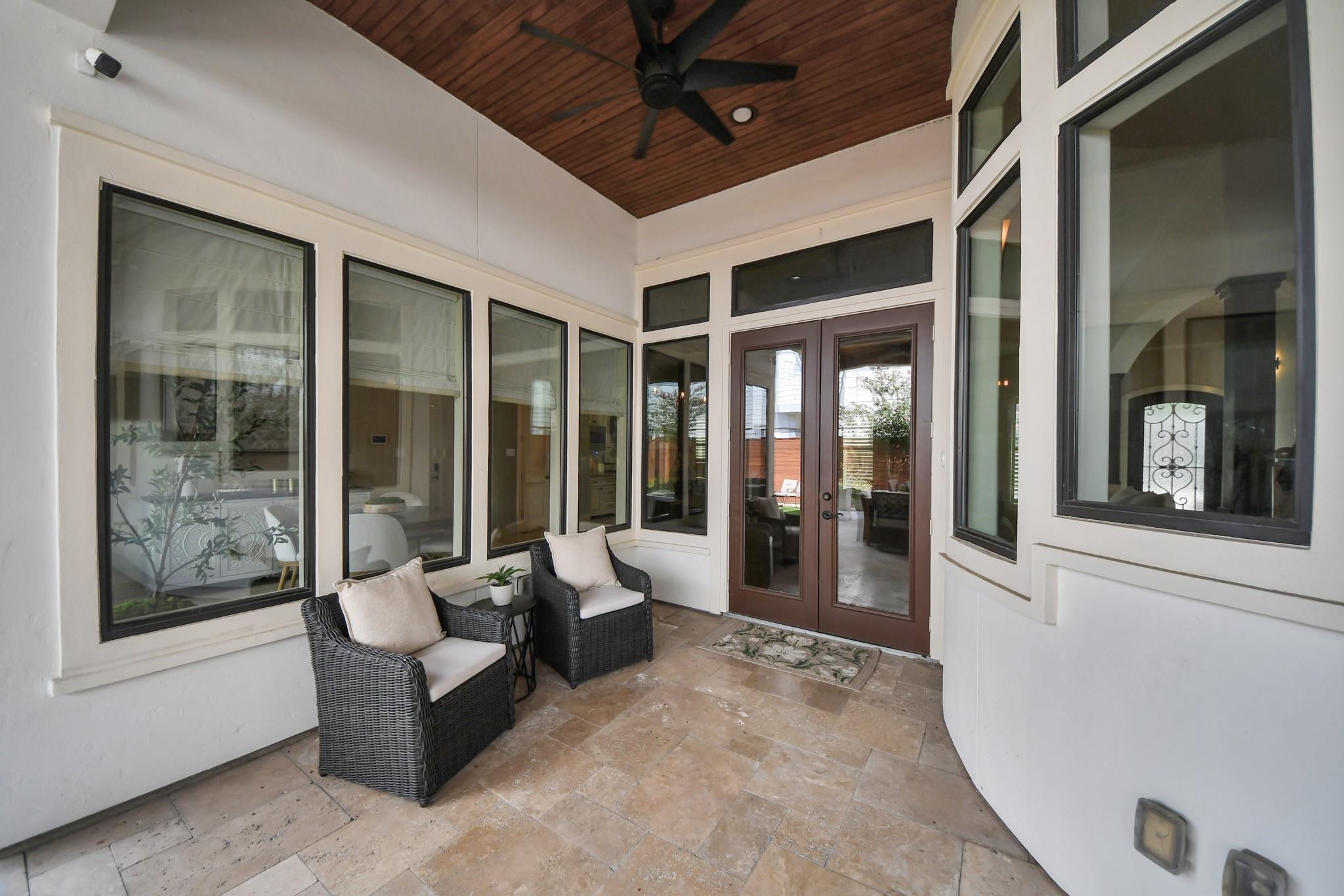 1202 Gross Street