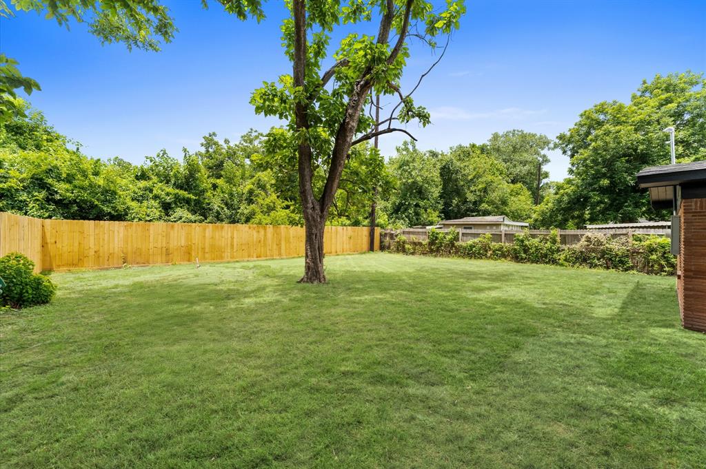 327 E Delz Drive