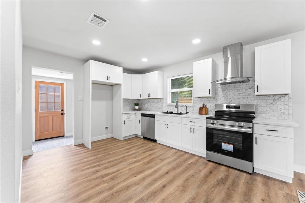 327 E Delz Drive