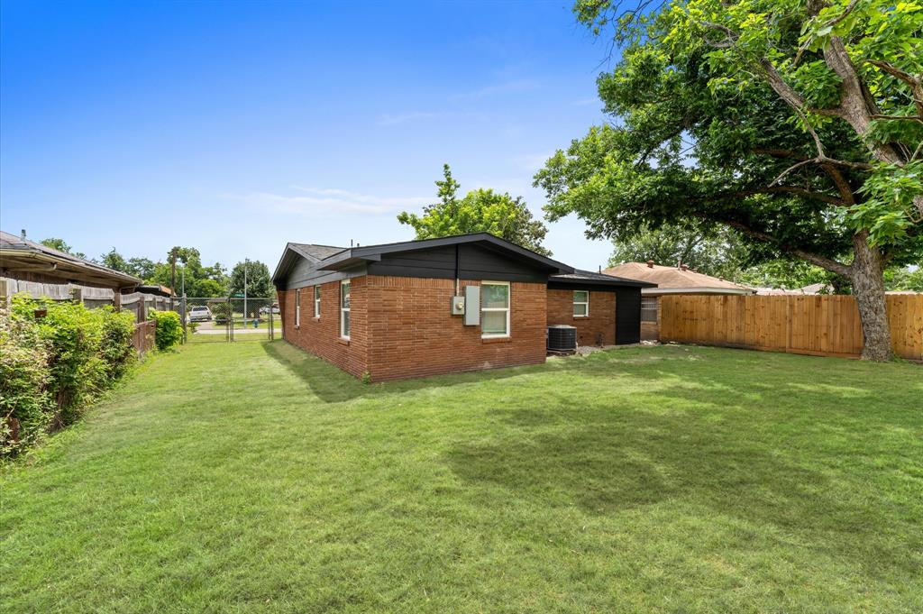 327 E Delz Drive