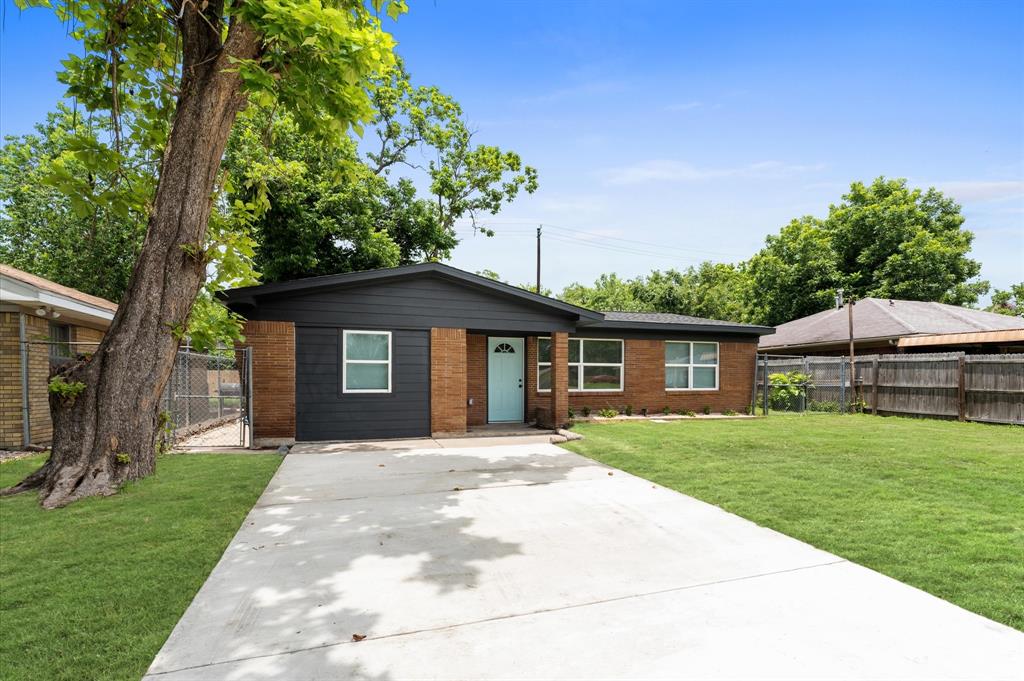 327 E Delz Drive