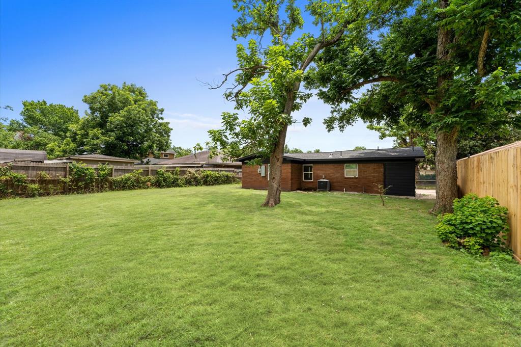 327 E Delz Drive