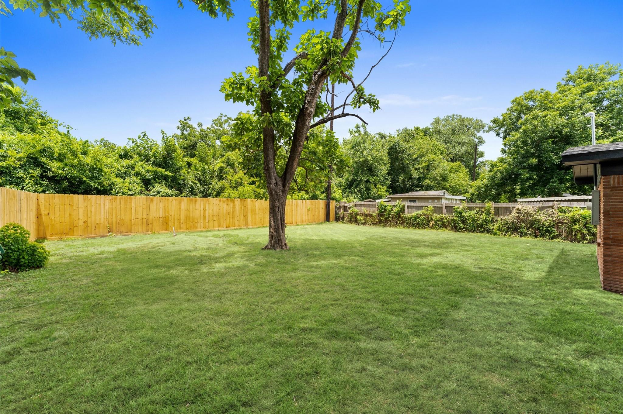 327 E Delz Drive