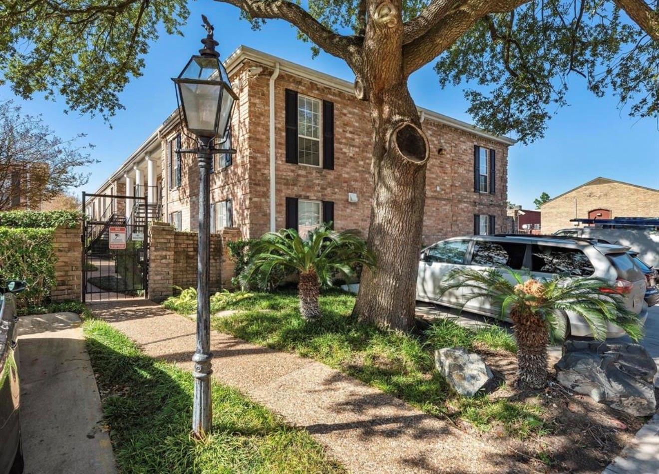 6402 Del Monte Drive # 47