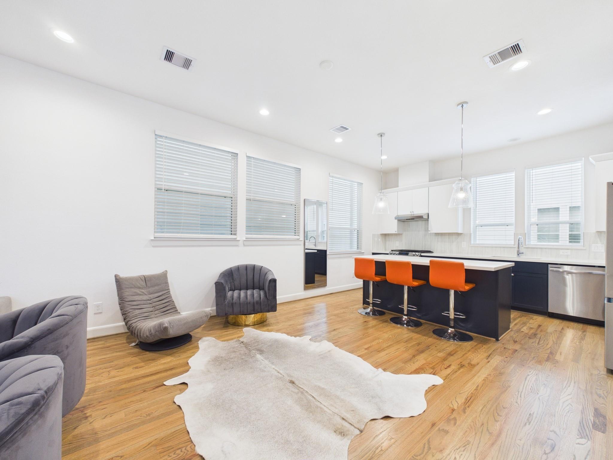 2711 Clinton Drive