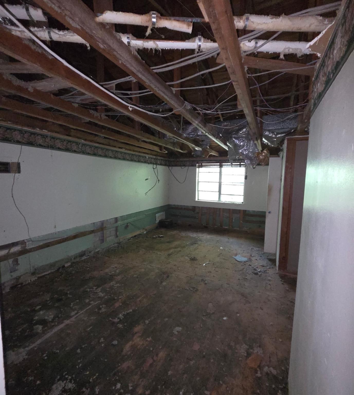 5898 Tryon Road