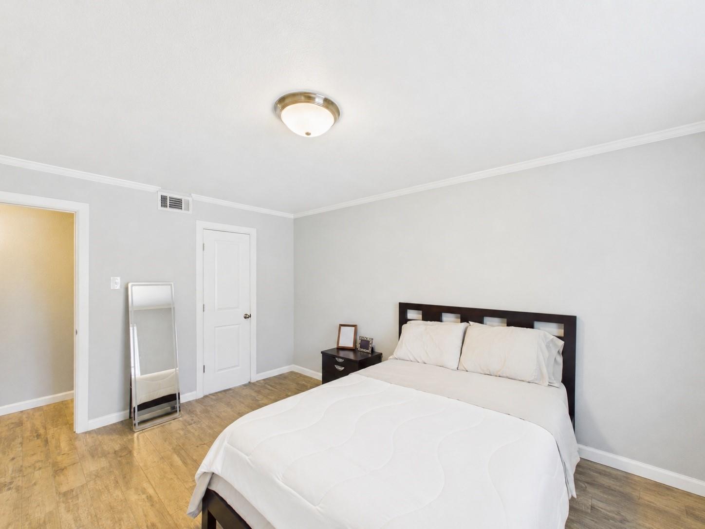 7555 Katy Freeway # 49