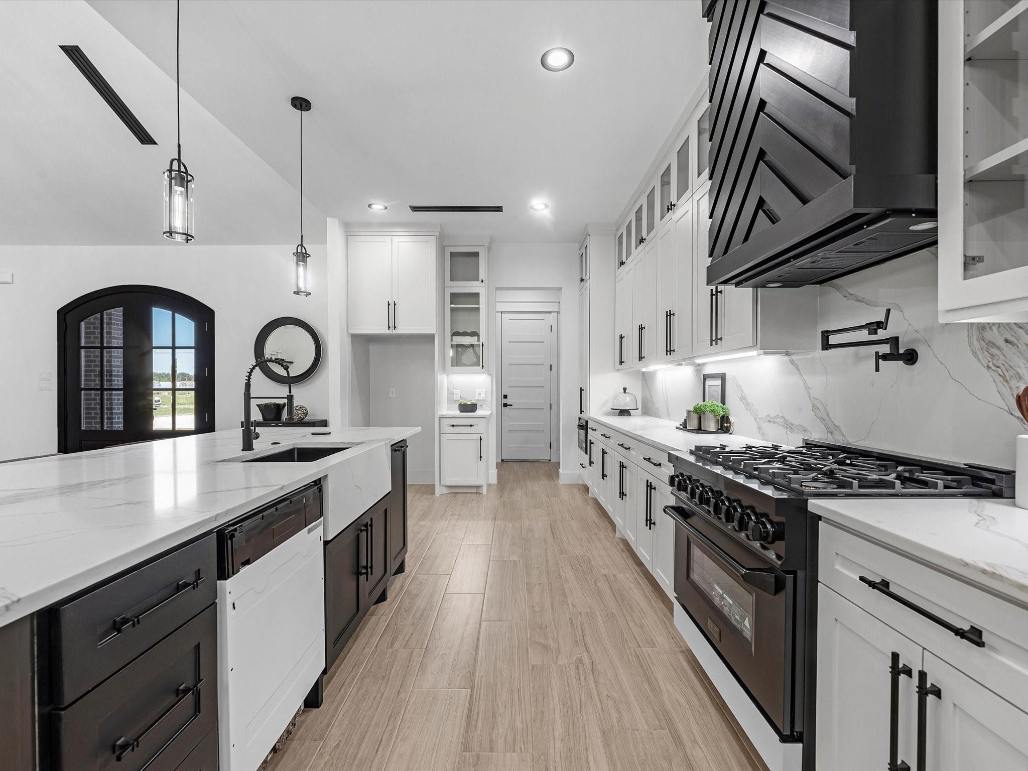 25 Private Road 6612