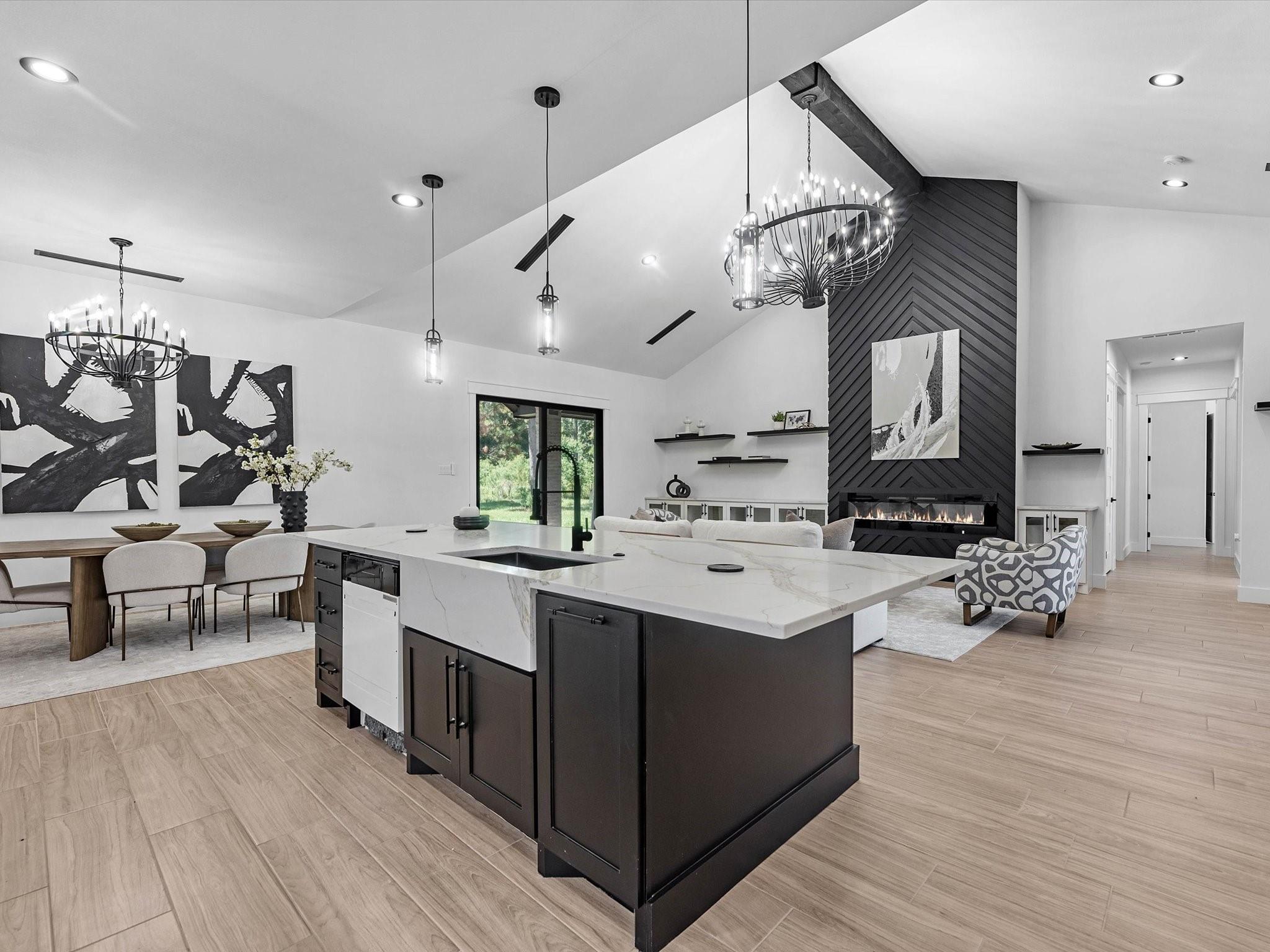 25 Private Road 6612