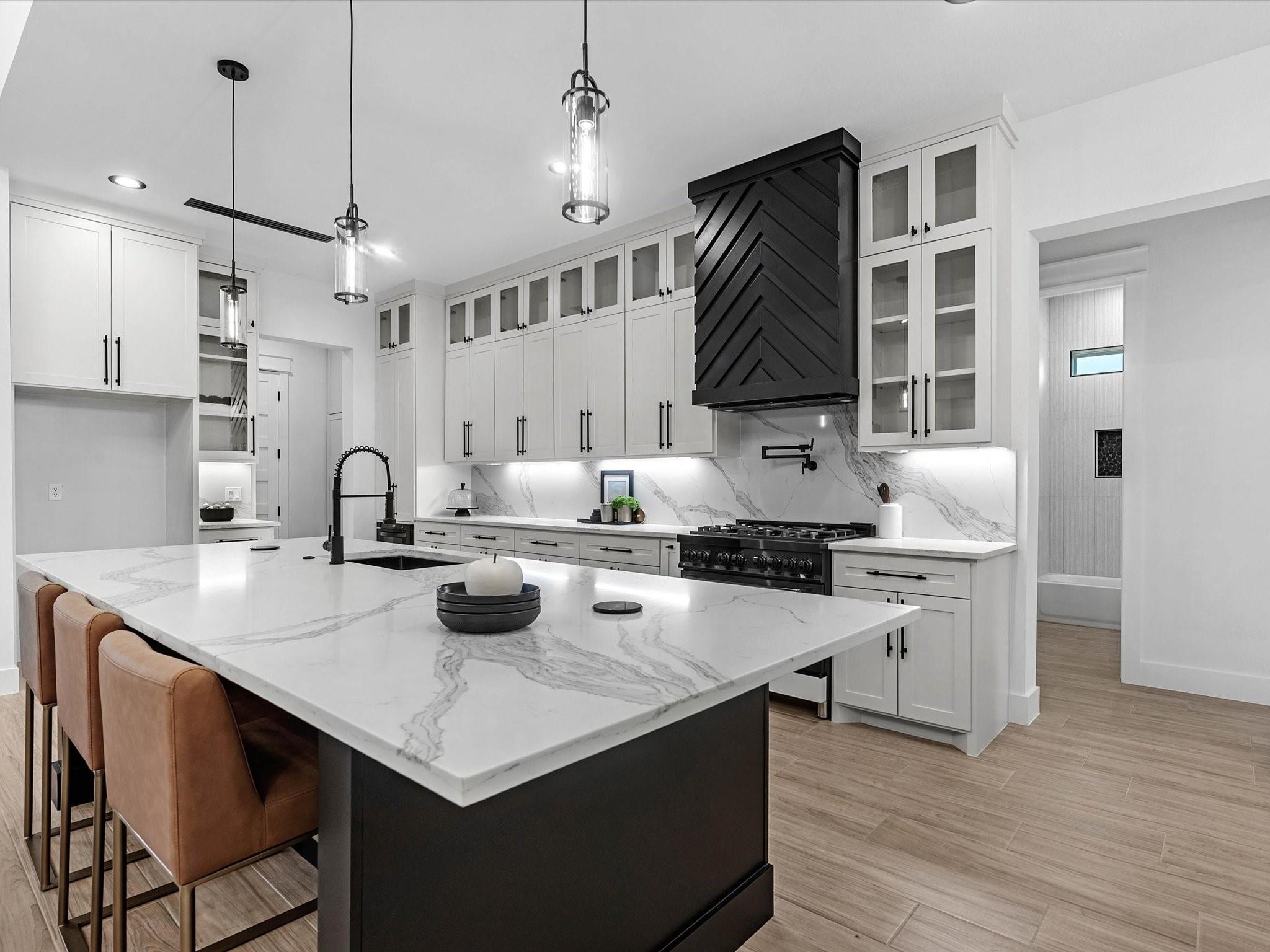 25 Private Road 6612