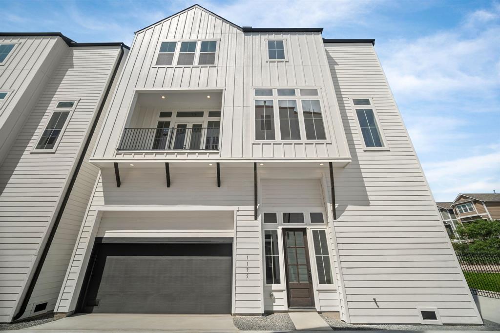 1193 W 19th Street