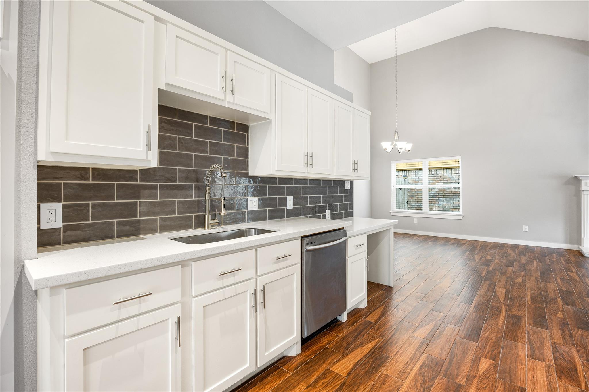 5122 Prairie Creek Drive