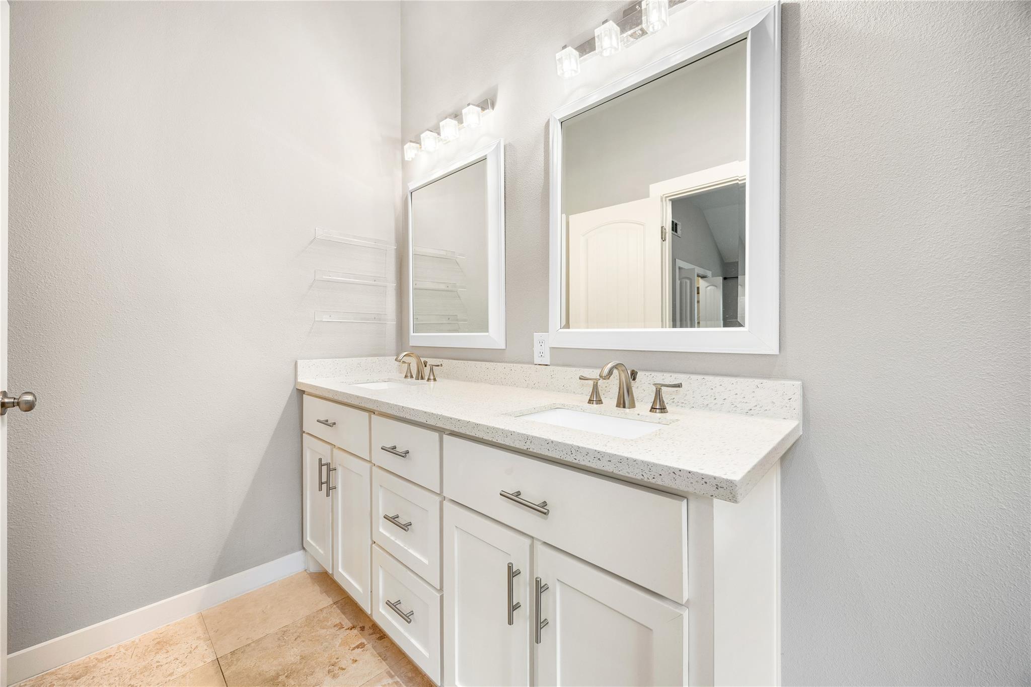 5122 Prairie Creek Drive