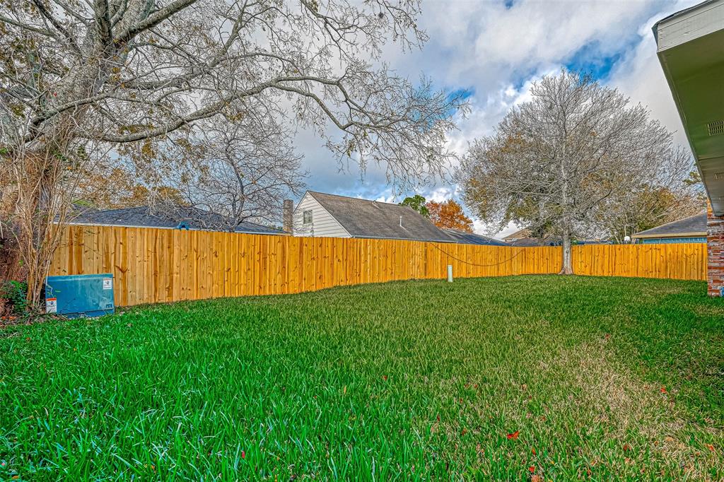 12122 Fairmeadow Drive