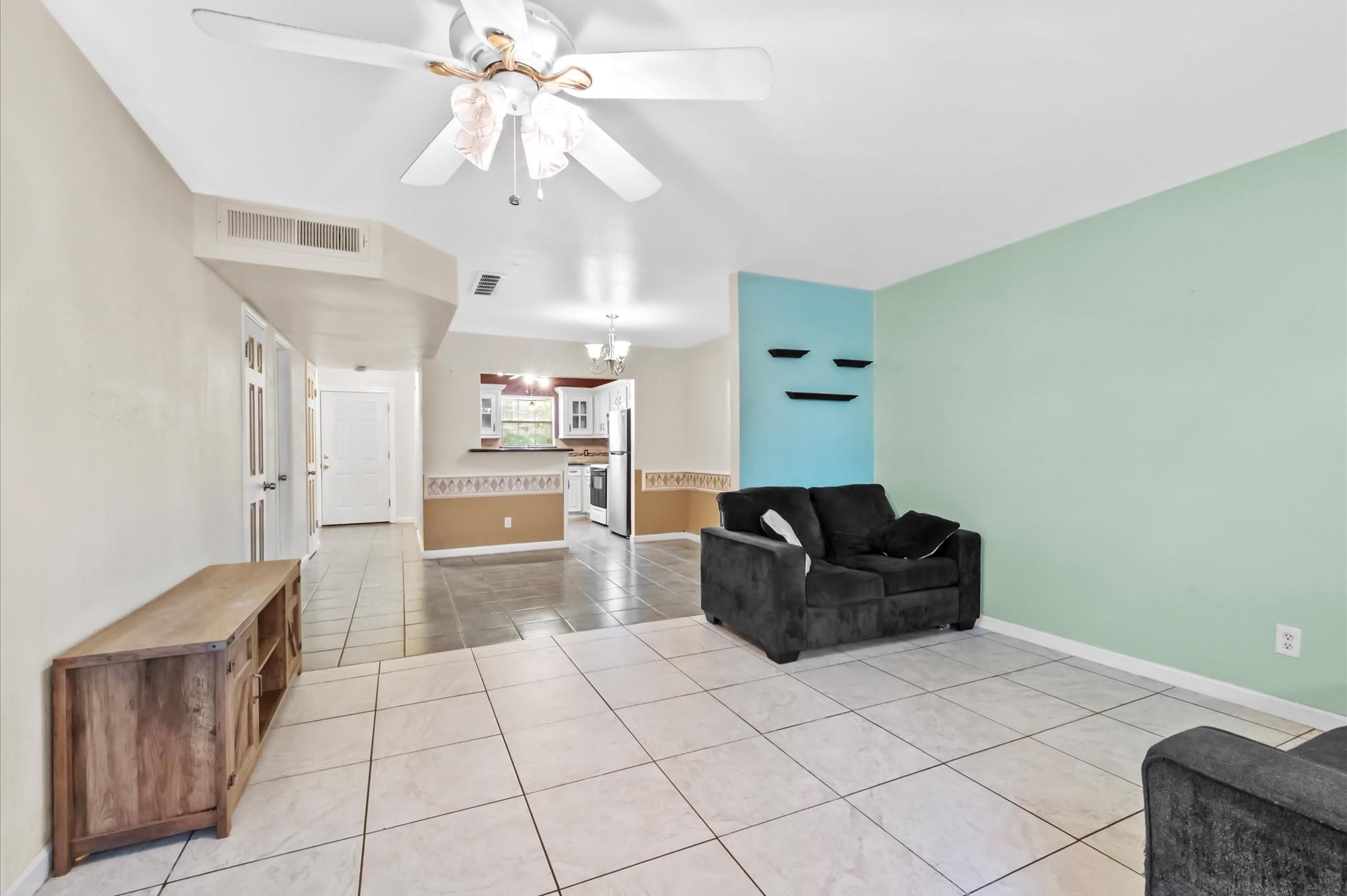 1025 Willow Oaks Circle