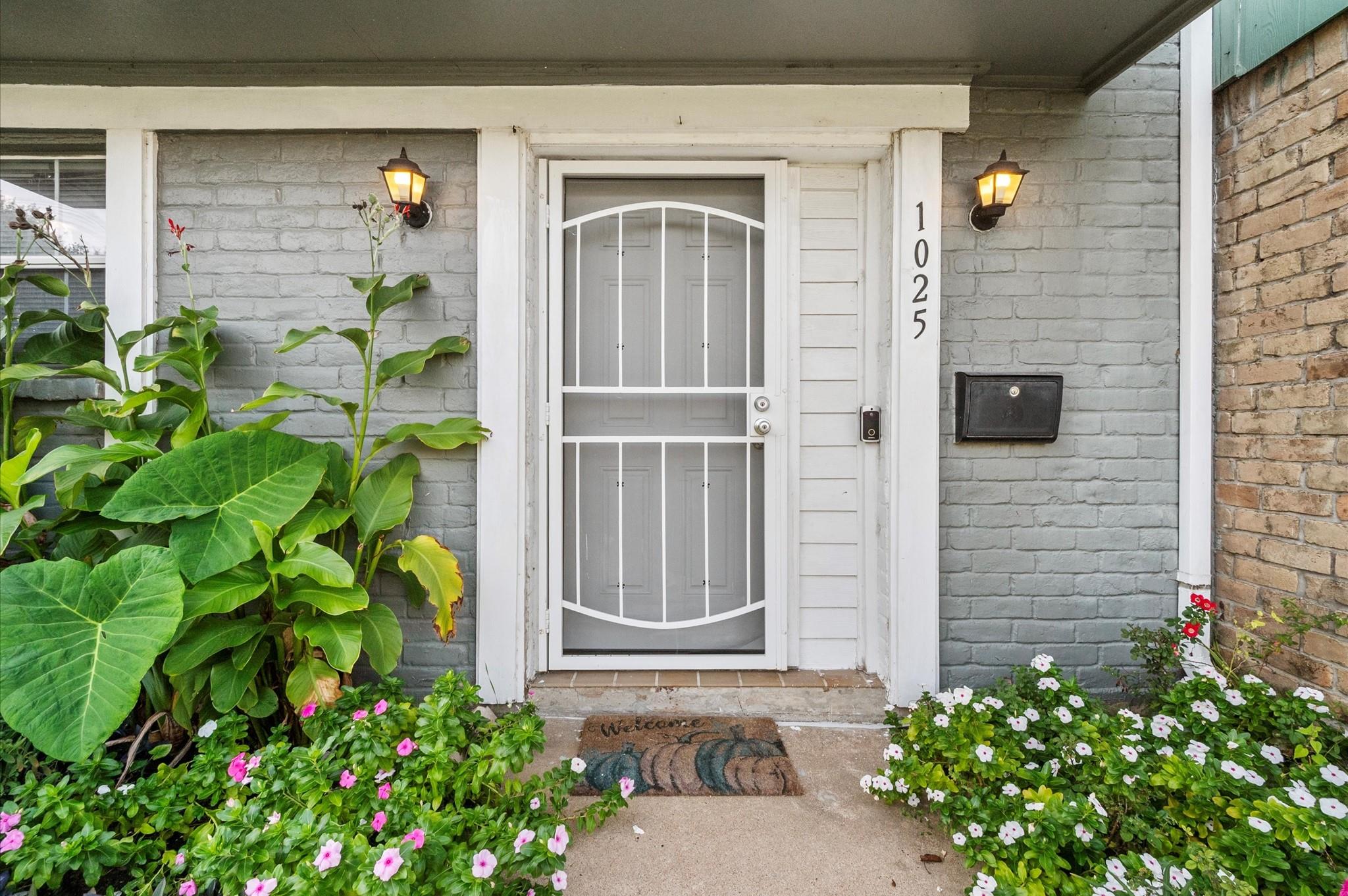 1025 Willow Oaks Circle