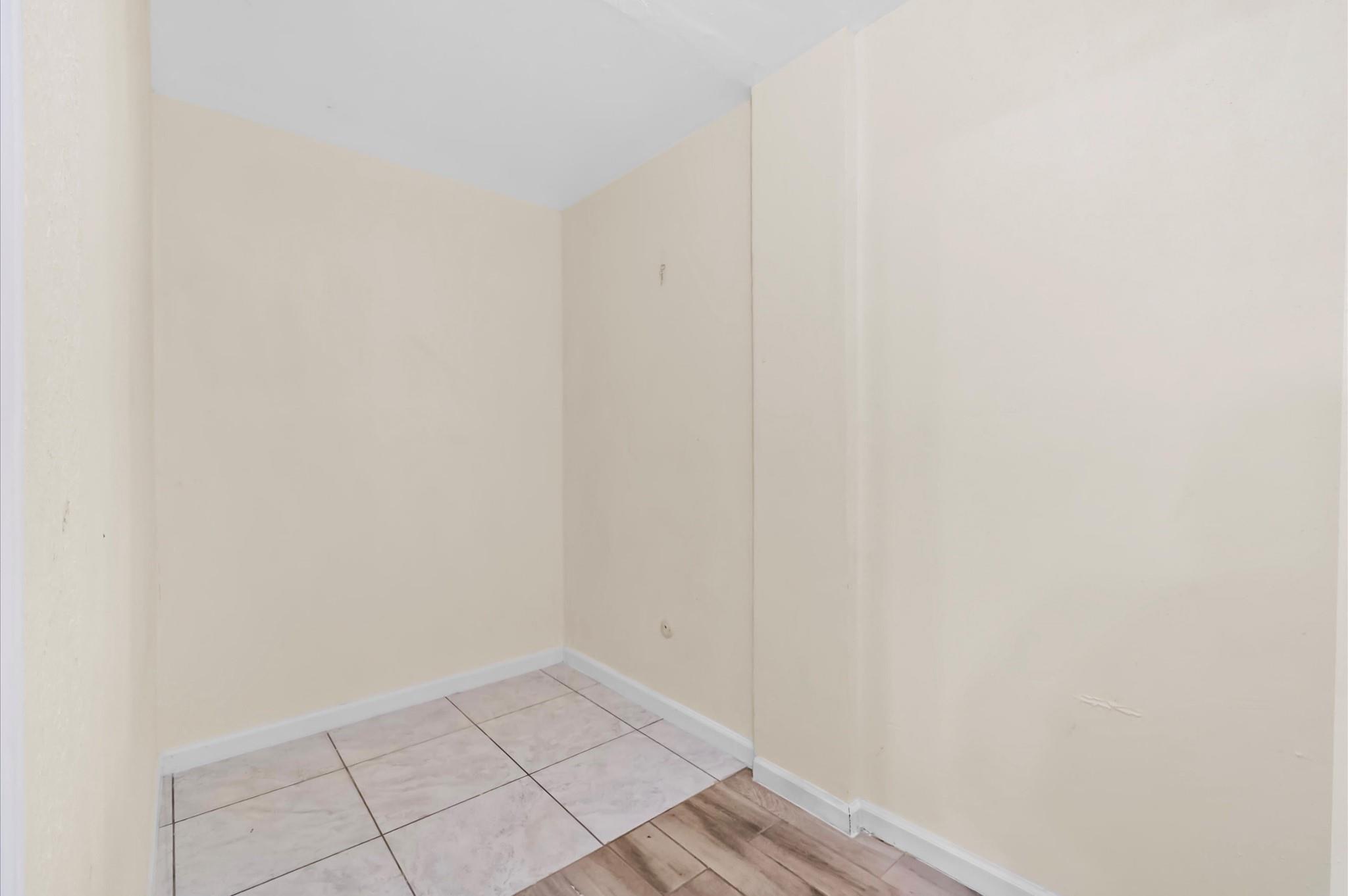 1025 Willow Oaks Circle