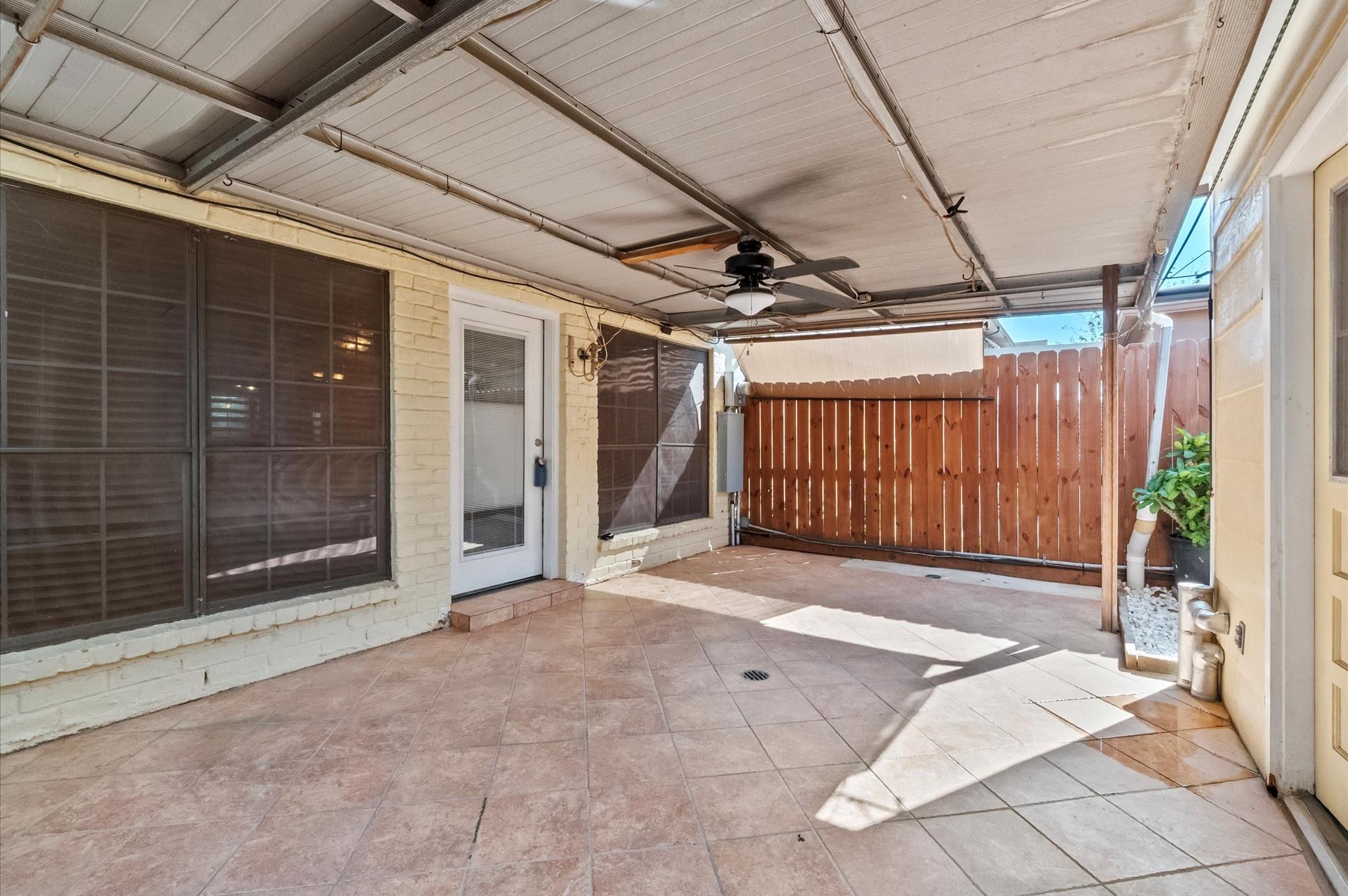 1025 Willow Oaks Circle