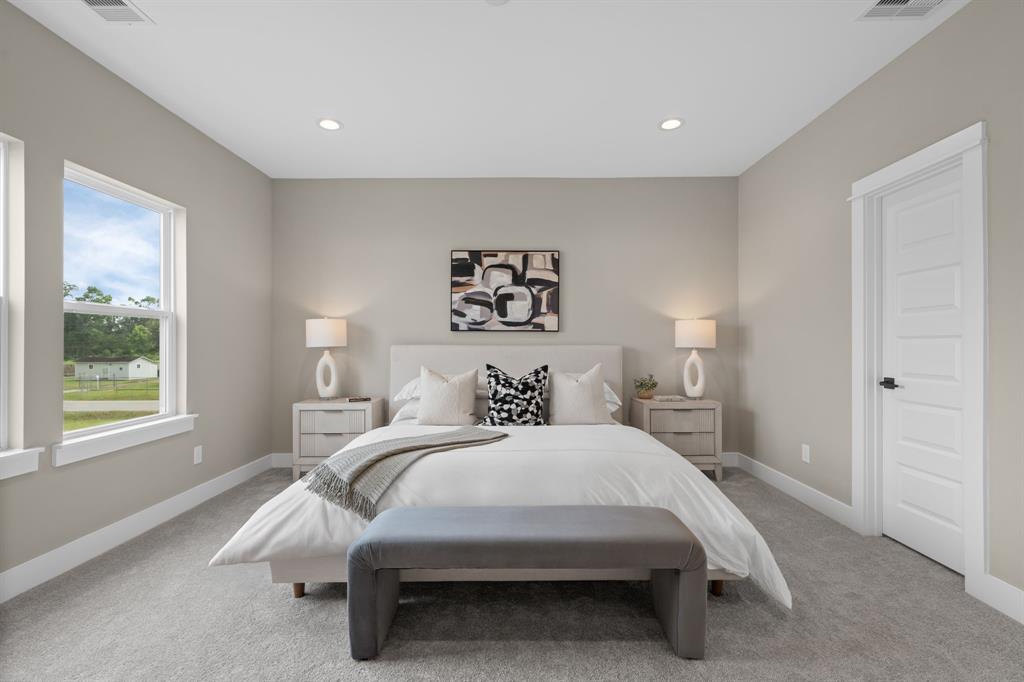 2208 Mansfield