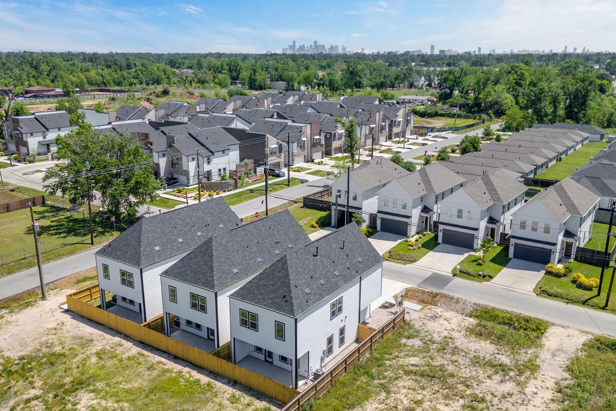 2208 Mansfield