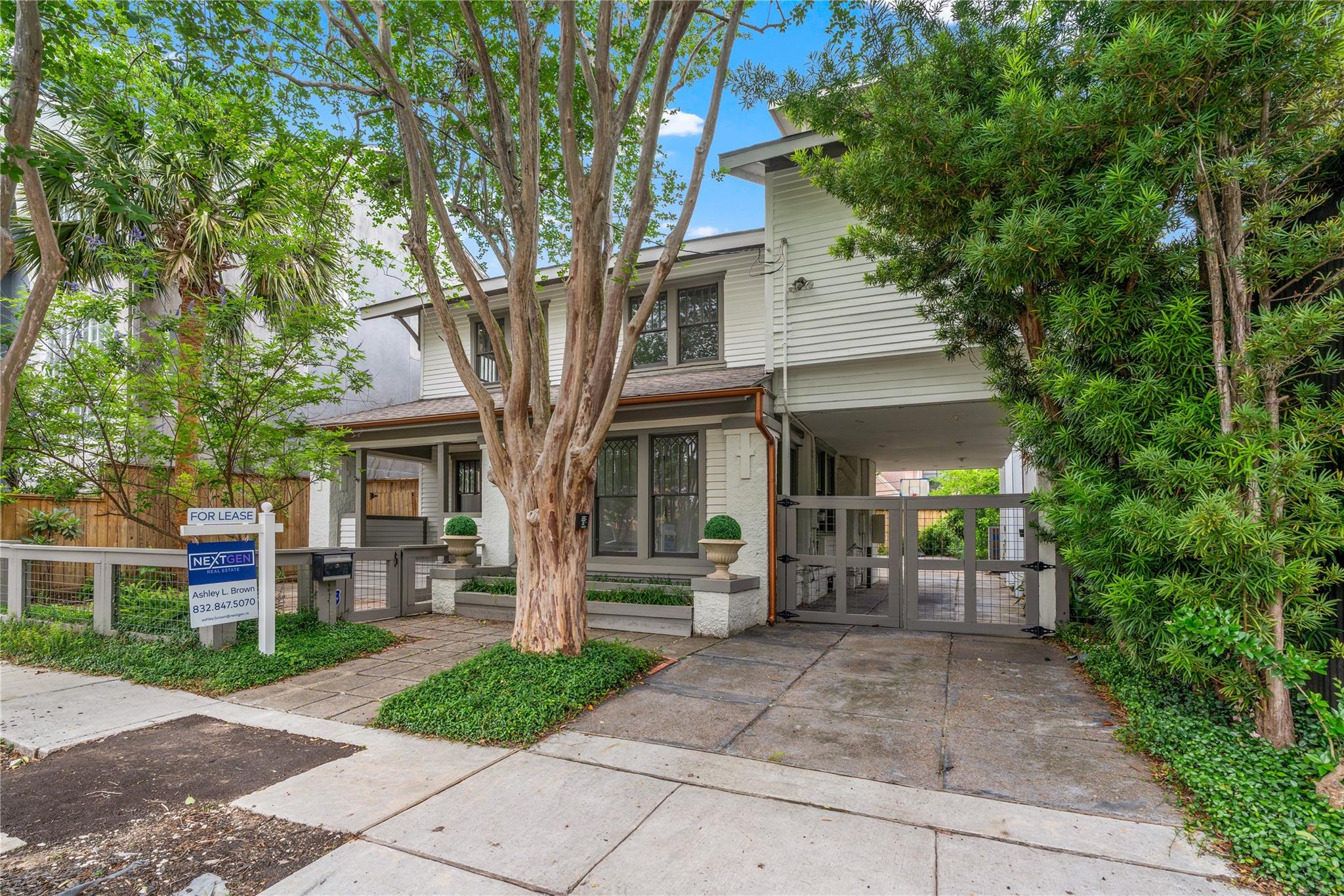 1210 Hawthorne Street