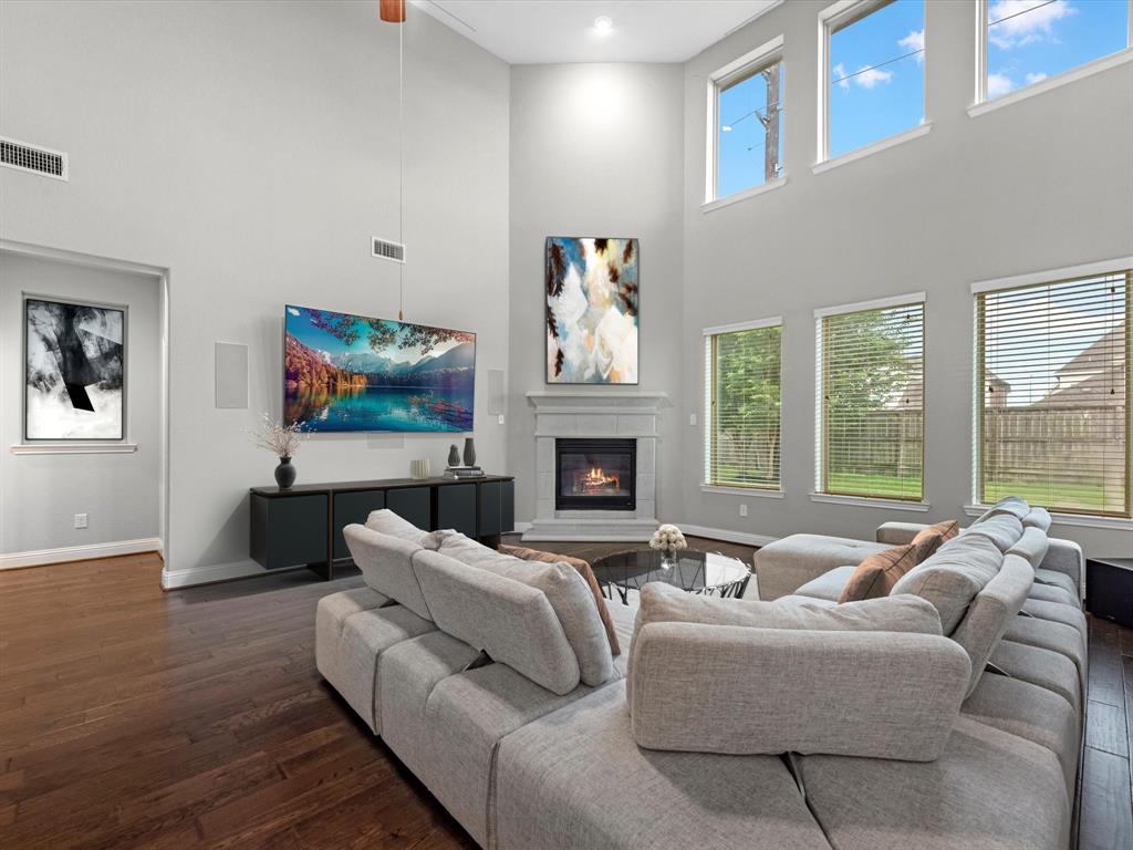 21403 Crested Valley Drive
