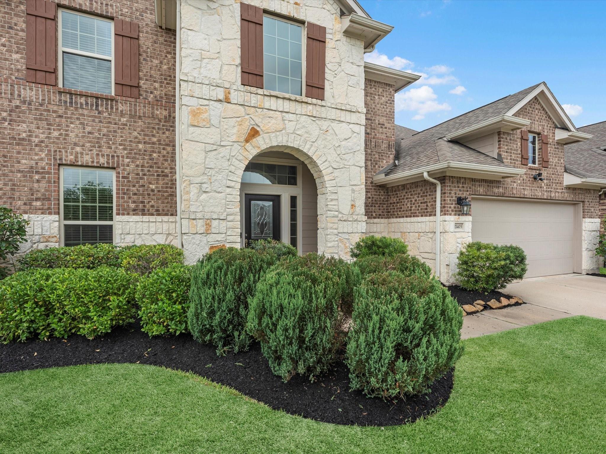 21403 Crested Valley Drive
