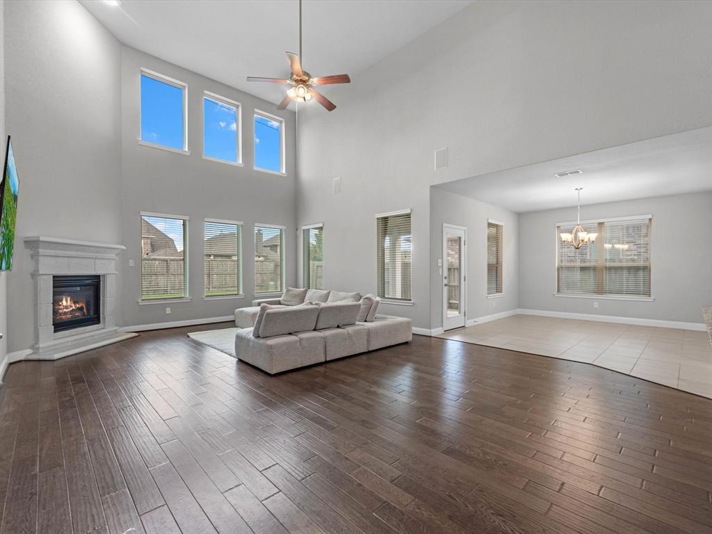 21403 Crested Valley Drive