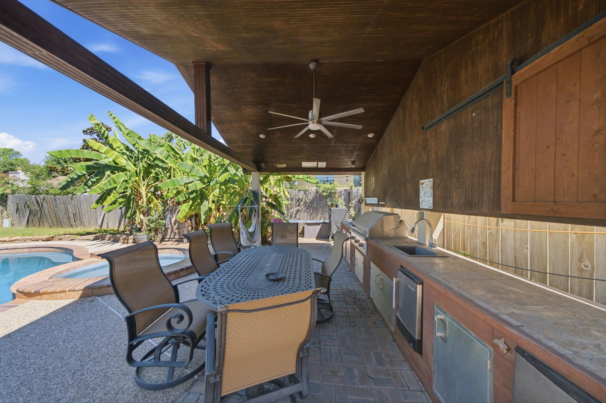 22510 Vista Valley Drive