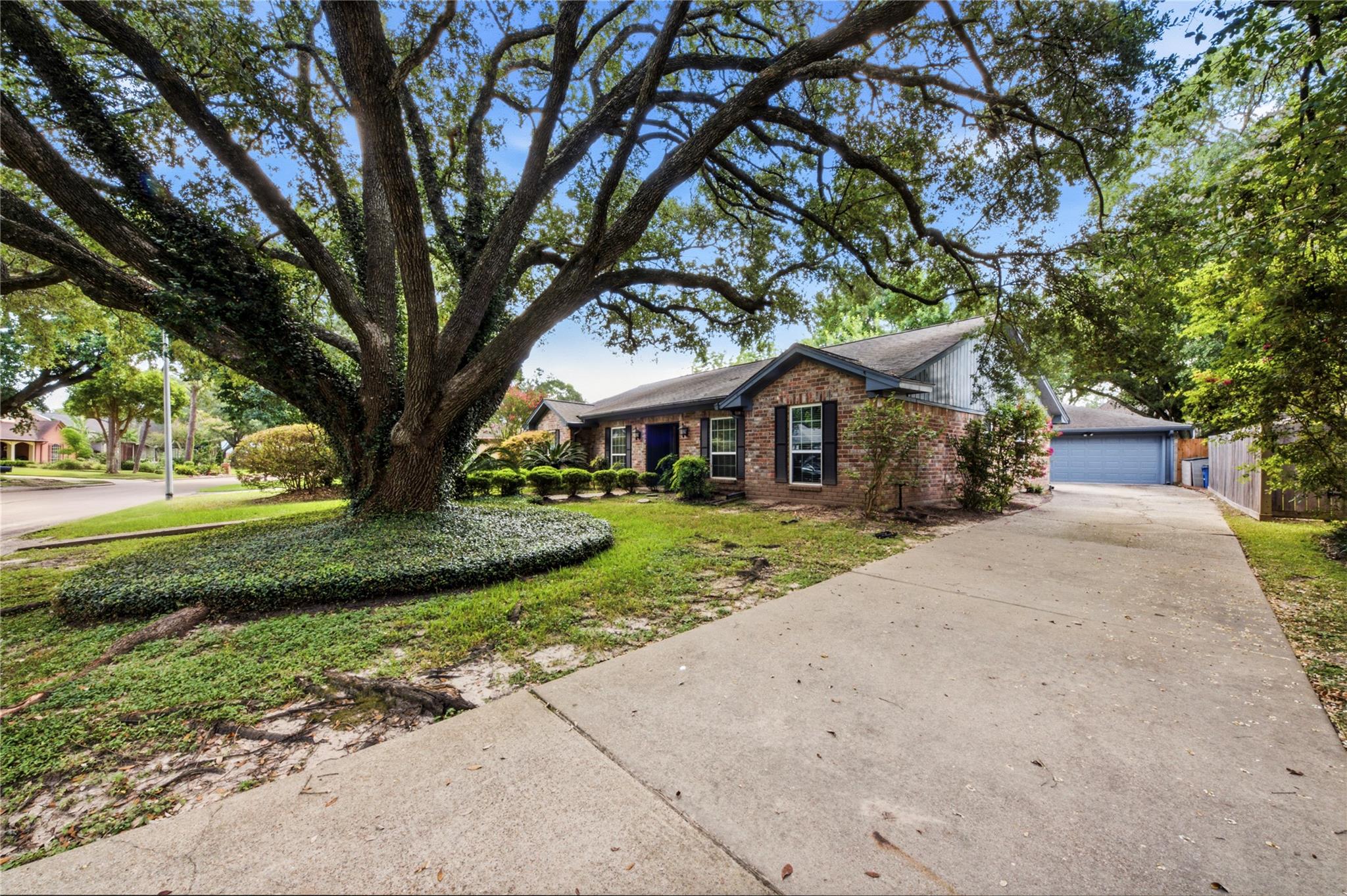 4118 Long Grove Drive