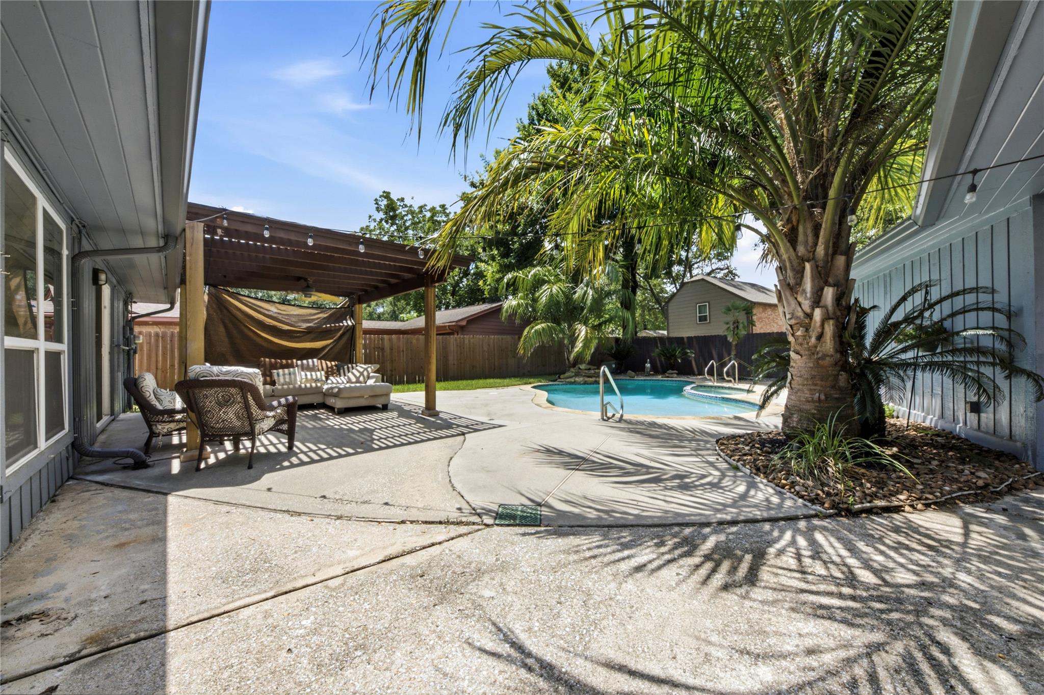 4118 Long Grove Drive