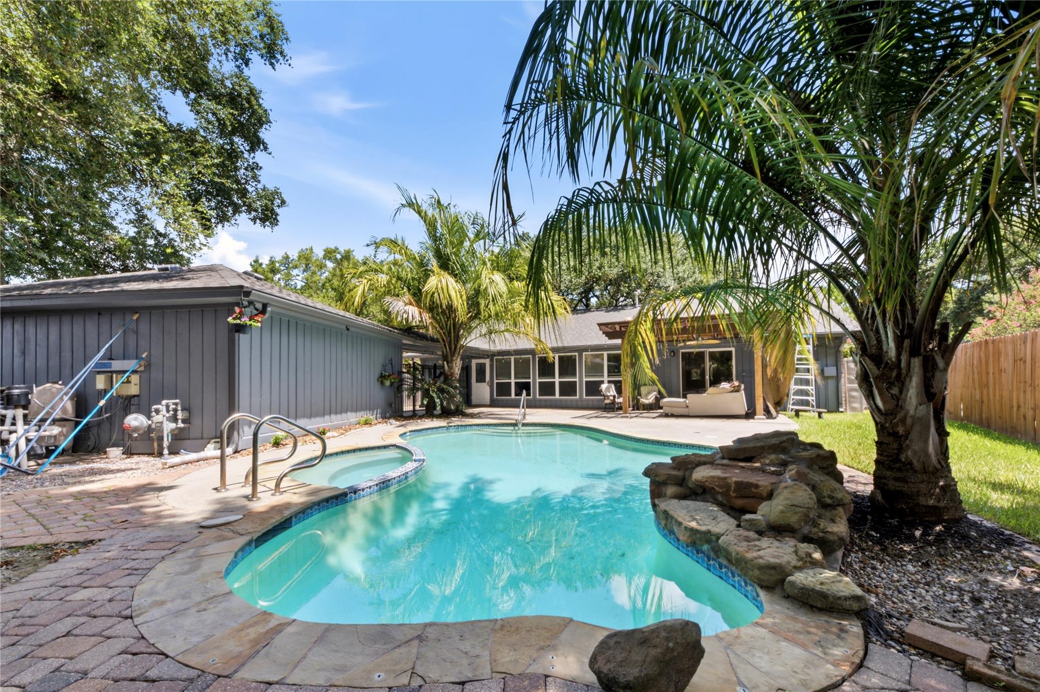 4118 Long Grove Drive