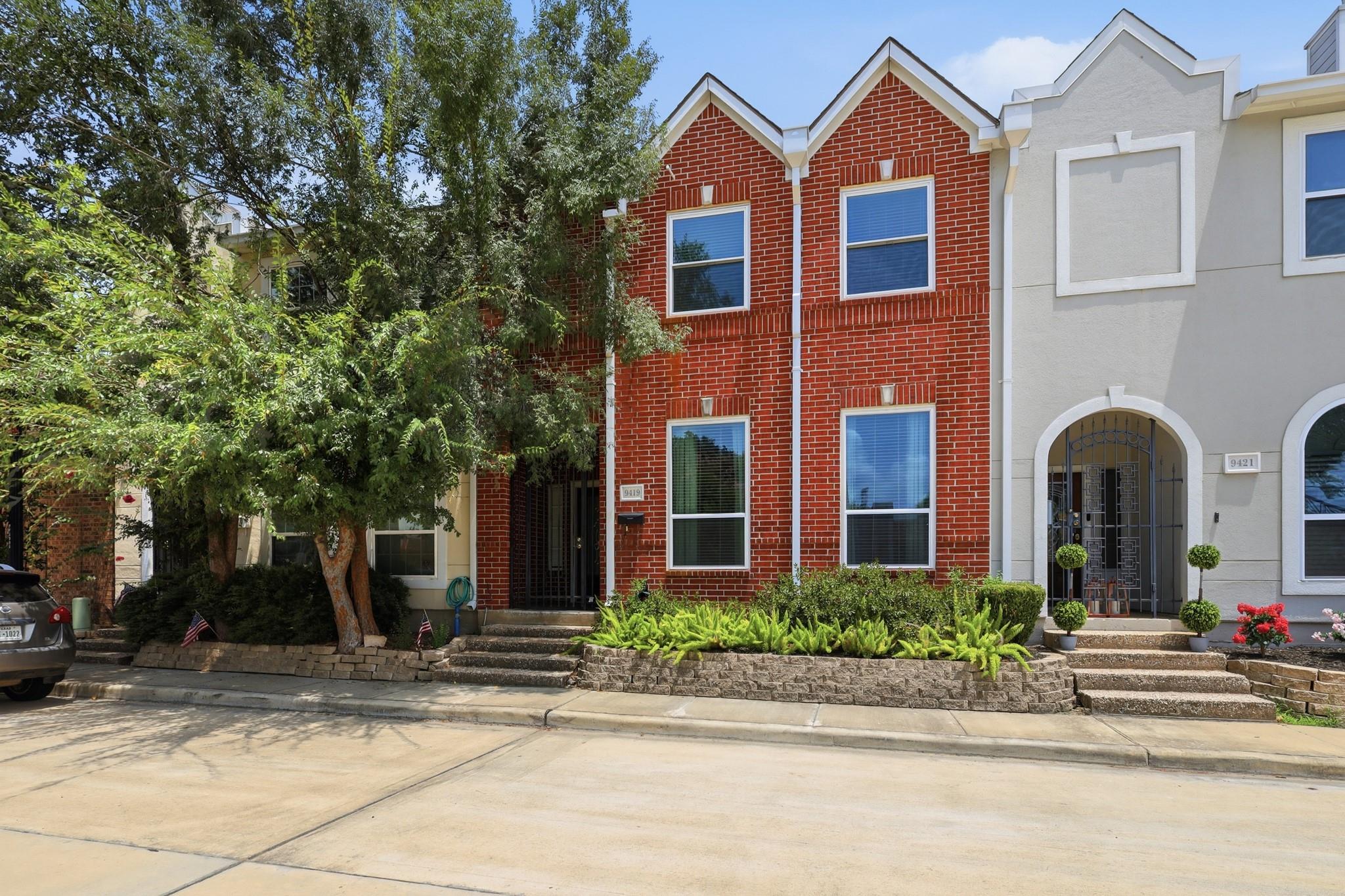 9419 Stonehouse Lane