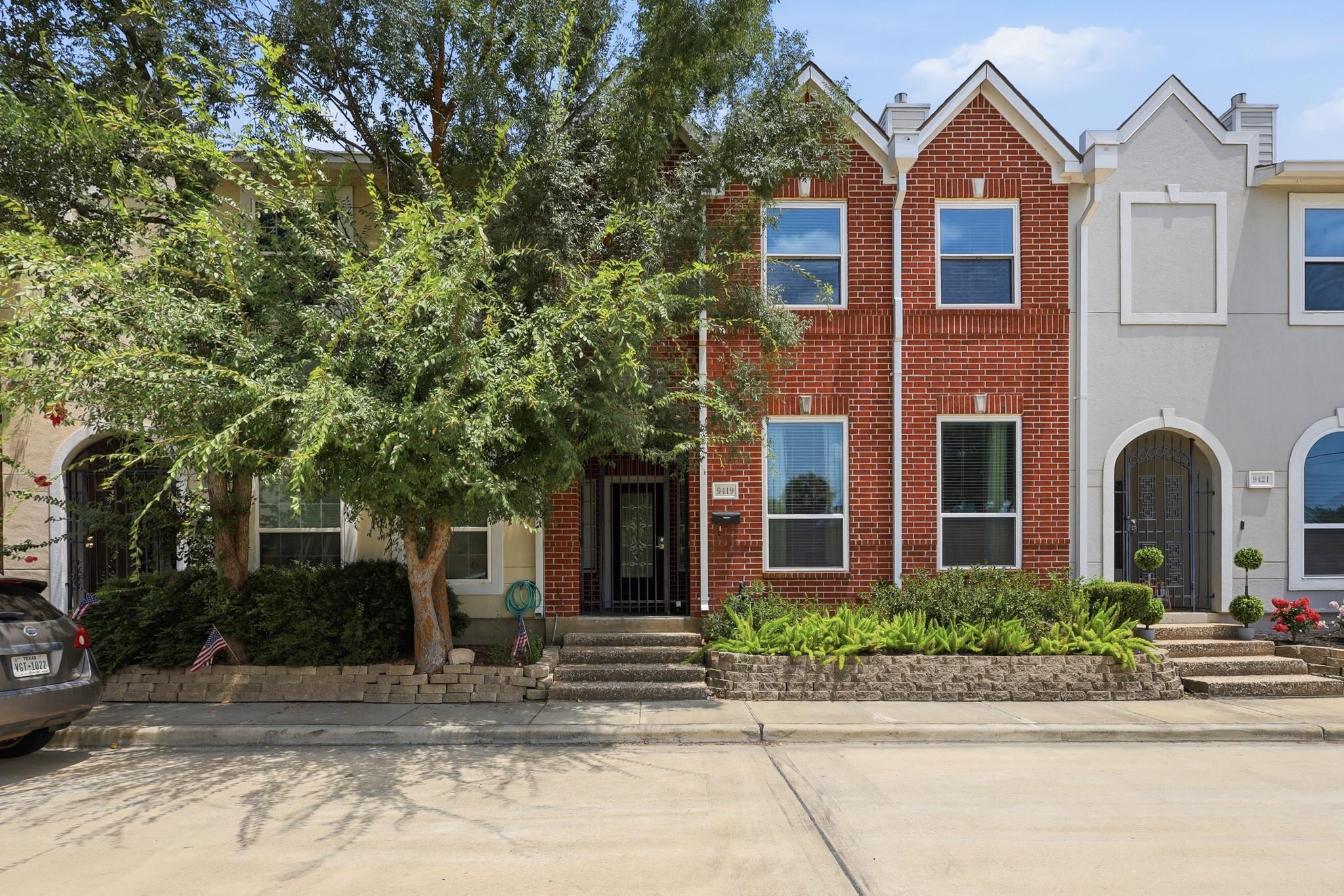 9419 Stonehouse Lane