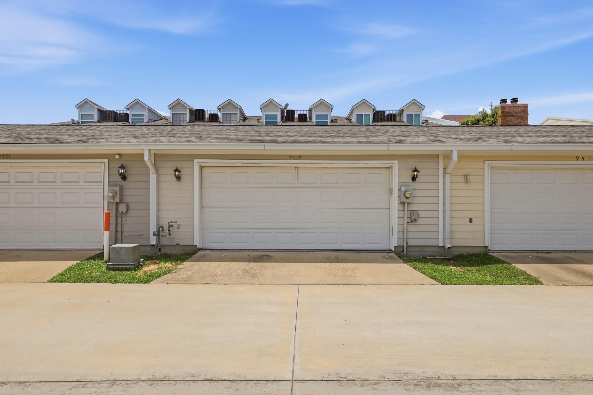 9419 Stonehouse Lane
