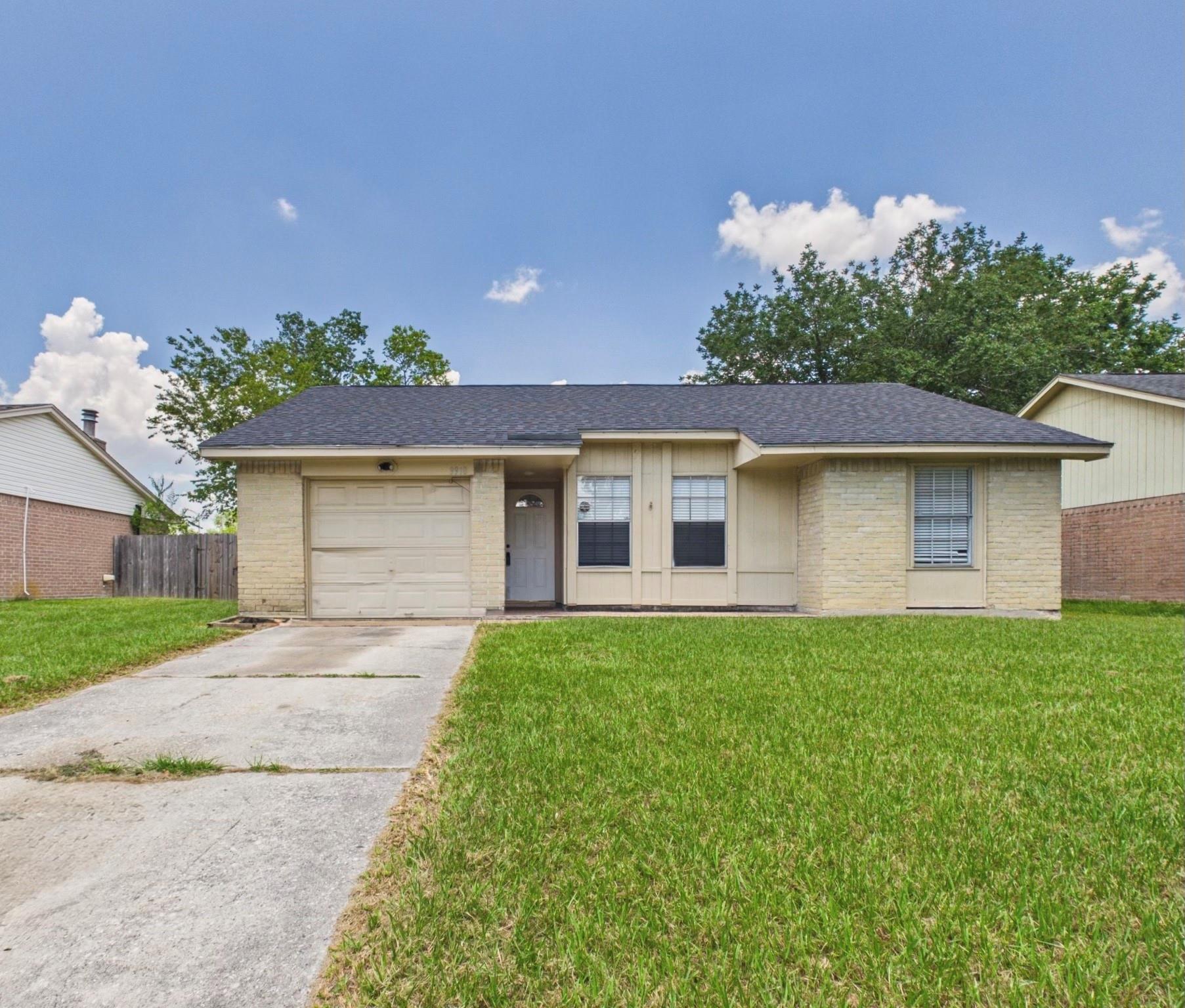 9918 Peachridge Dr