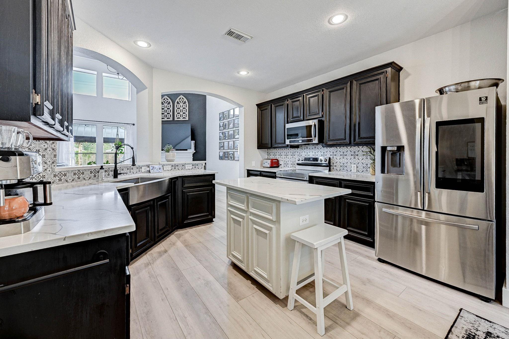 6090 Haysden Lane