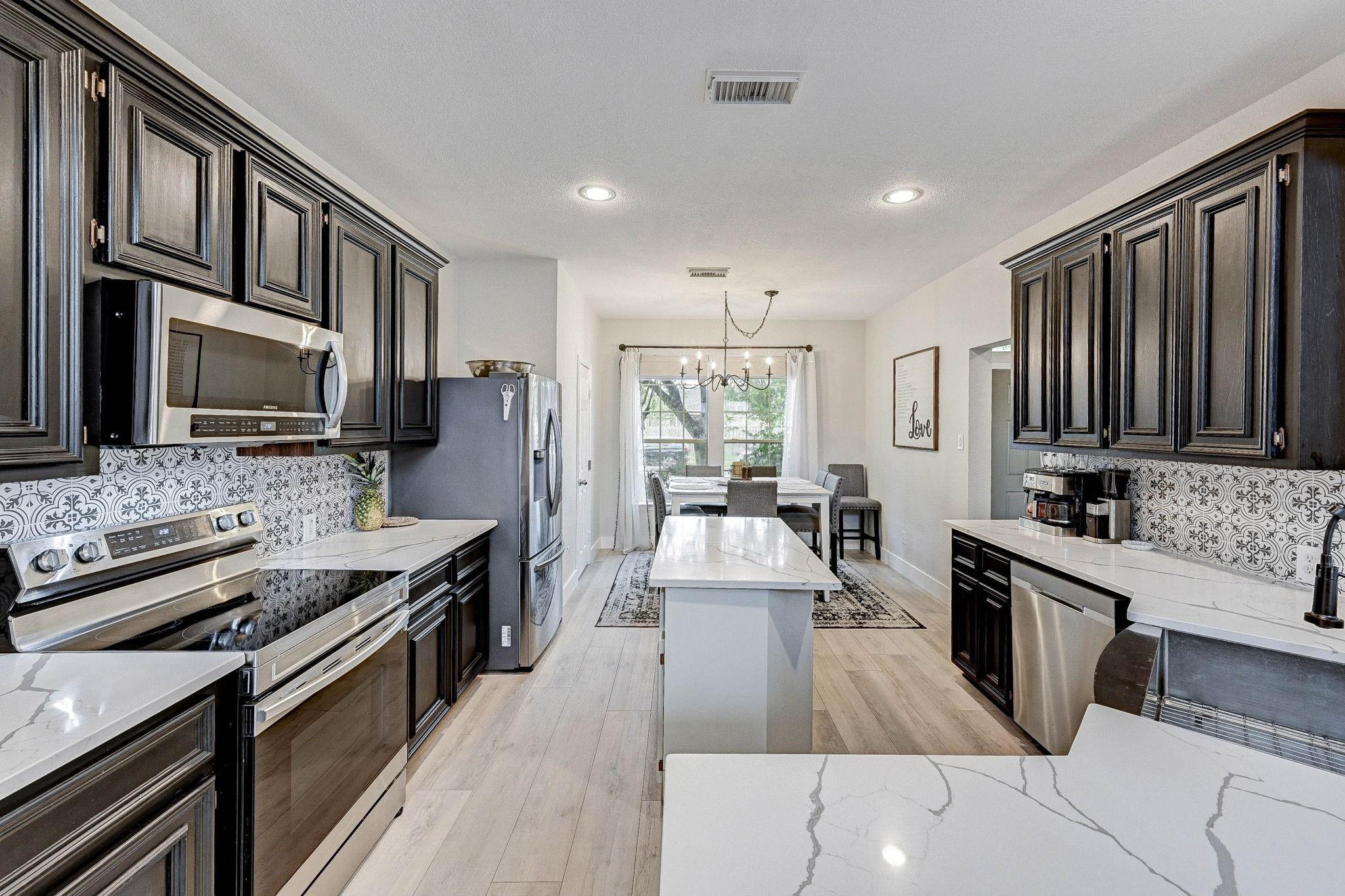 6090 Haysden Lane