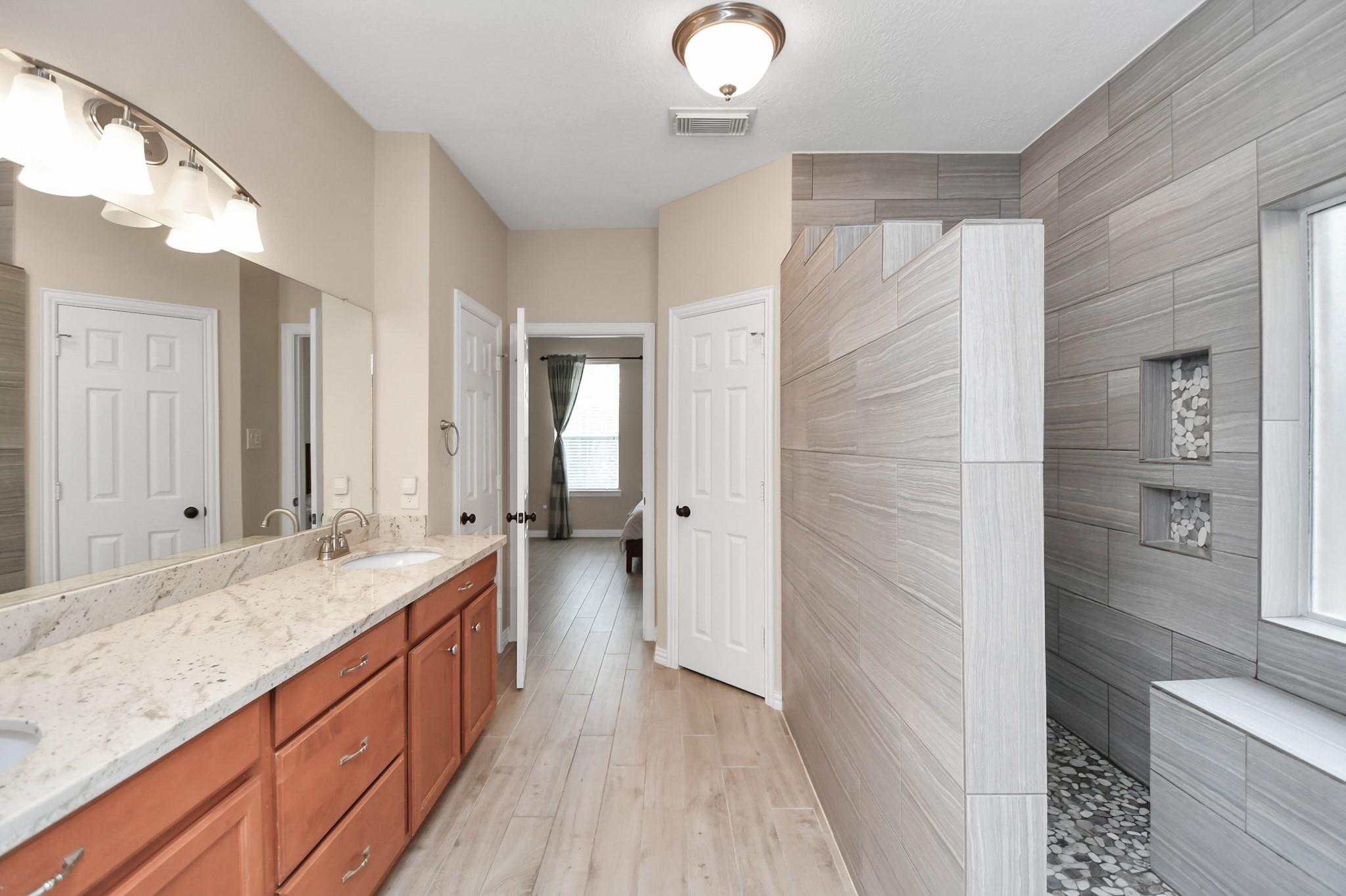 11407 Creekwood Hills Lane