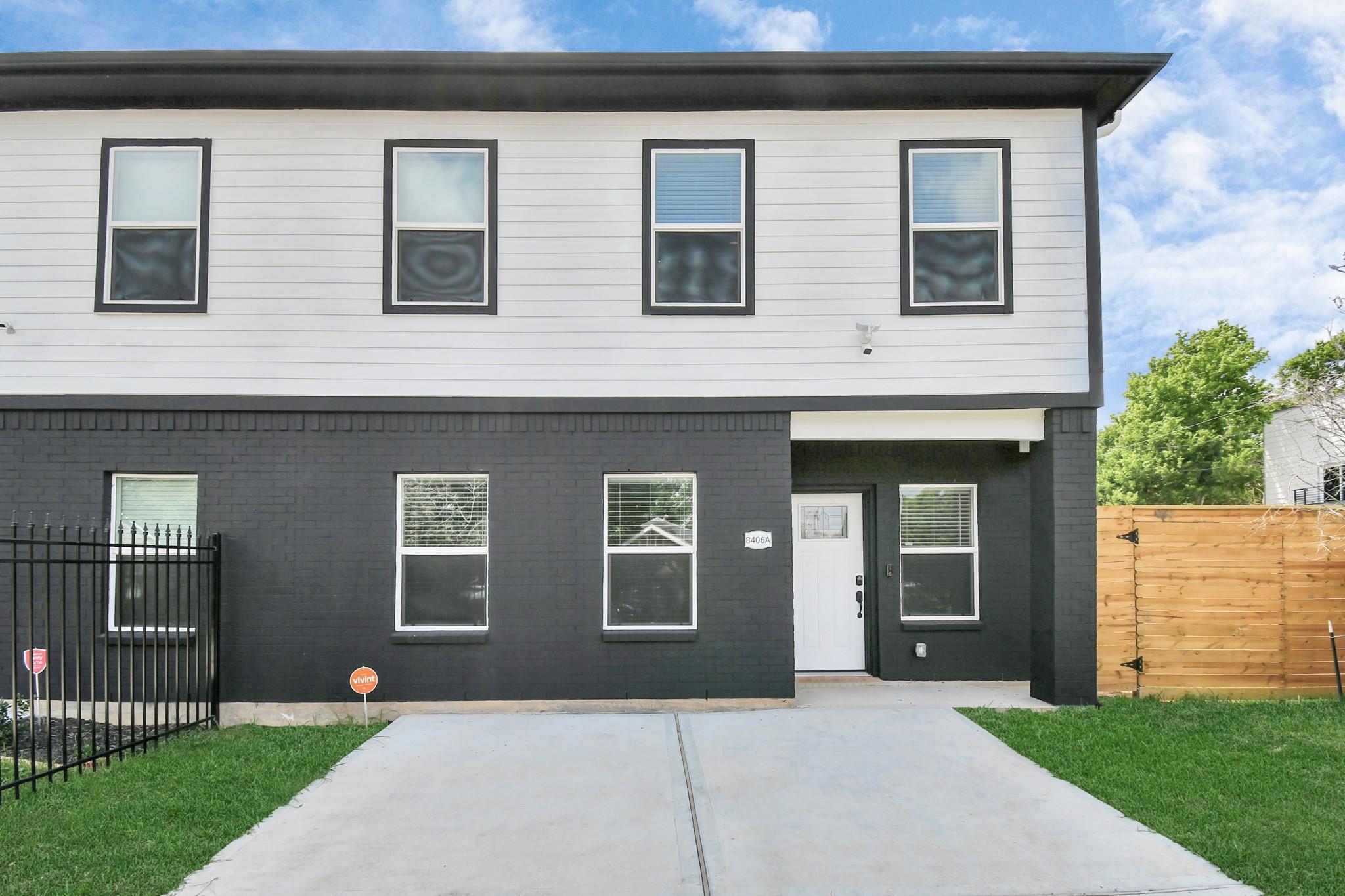 8406 Parnell Street Unit: A/B