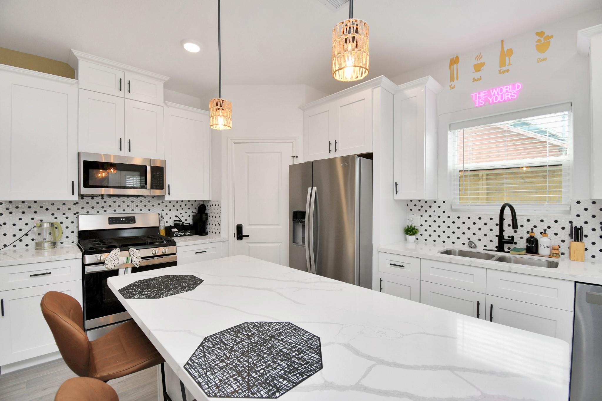 8406 Parnell Street Unit: A/B