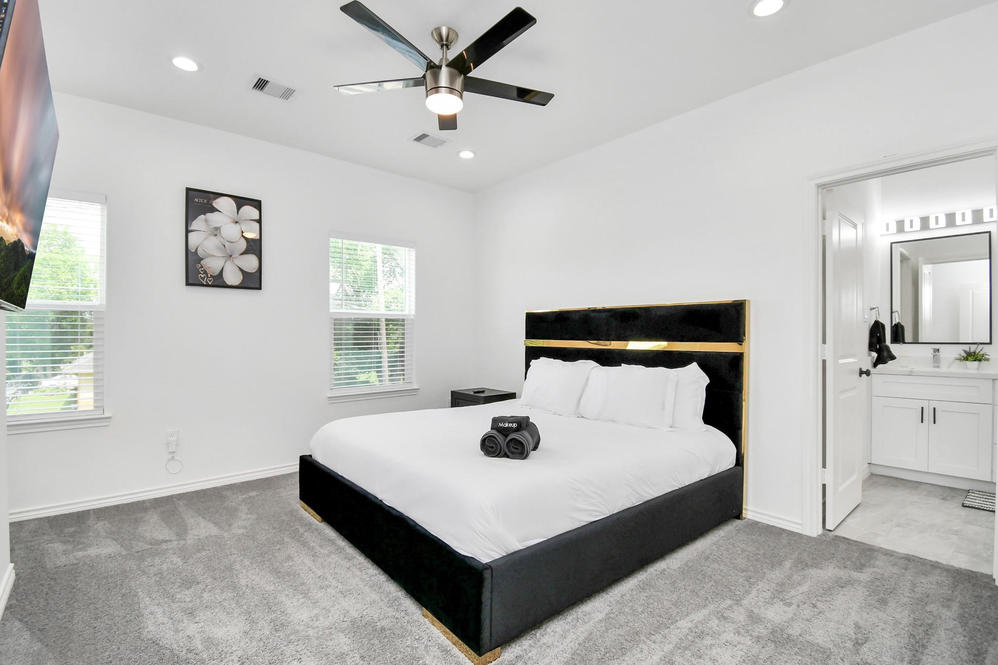 8406 Parnell Street Unit: A/B