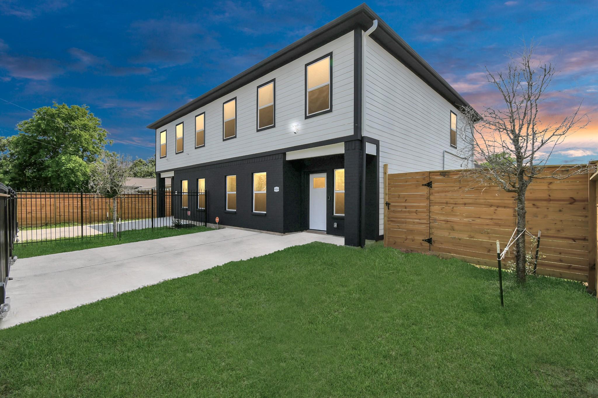 8406 Parnell Street Unit: A/B