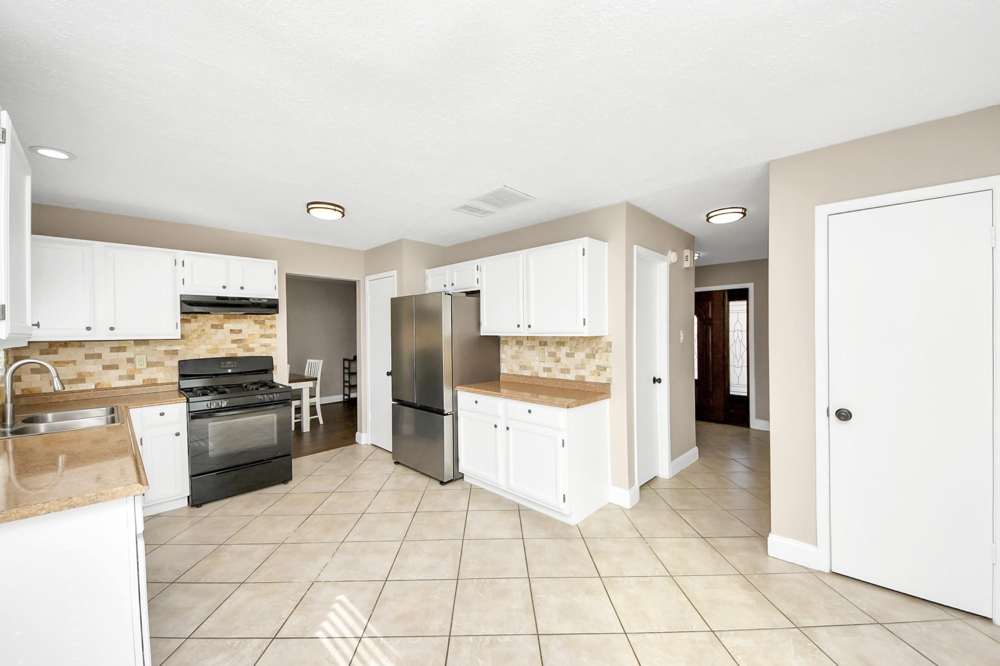 9611 Cleveland Bay Court