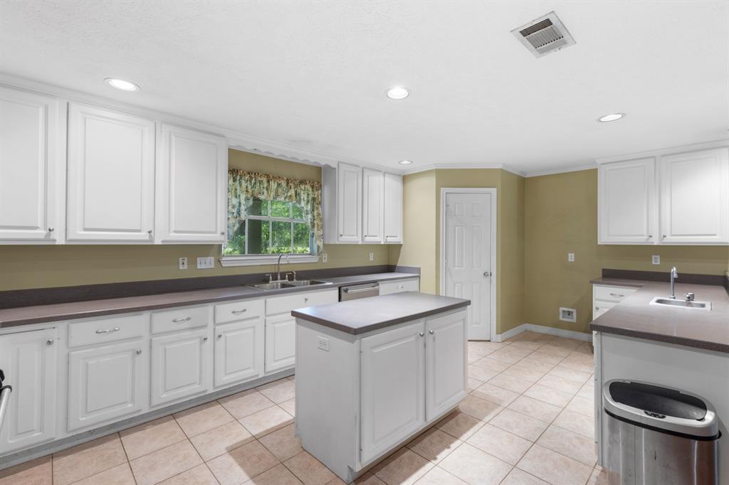 21894 Roberts Lane