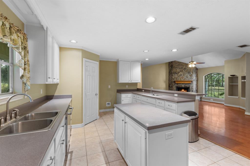 21894 Roberts Lane