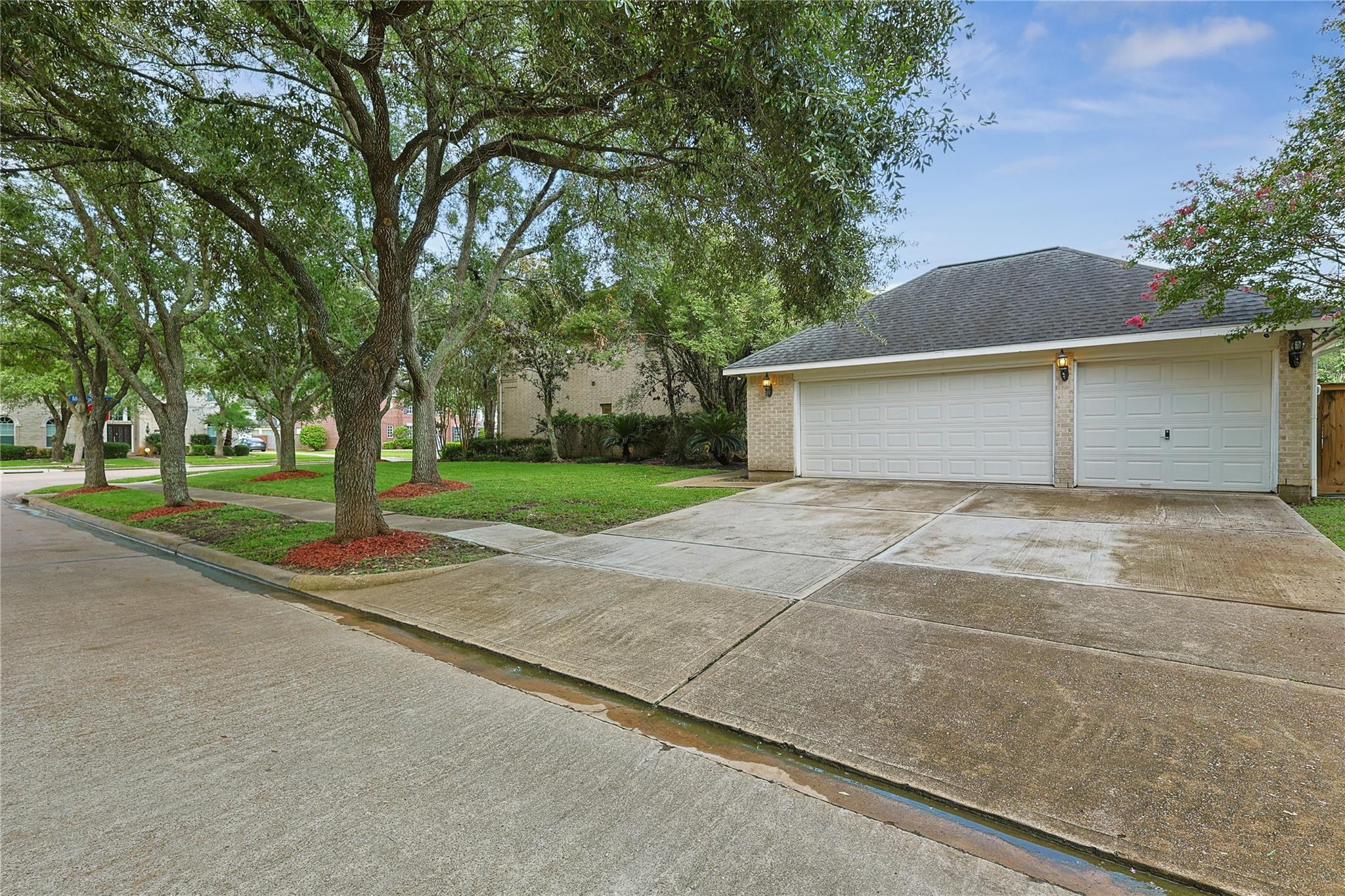 1423 Meadow Lakes Drive