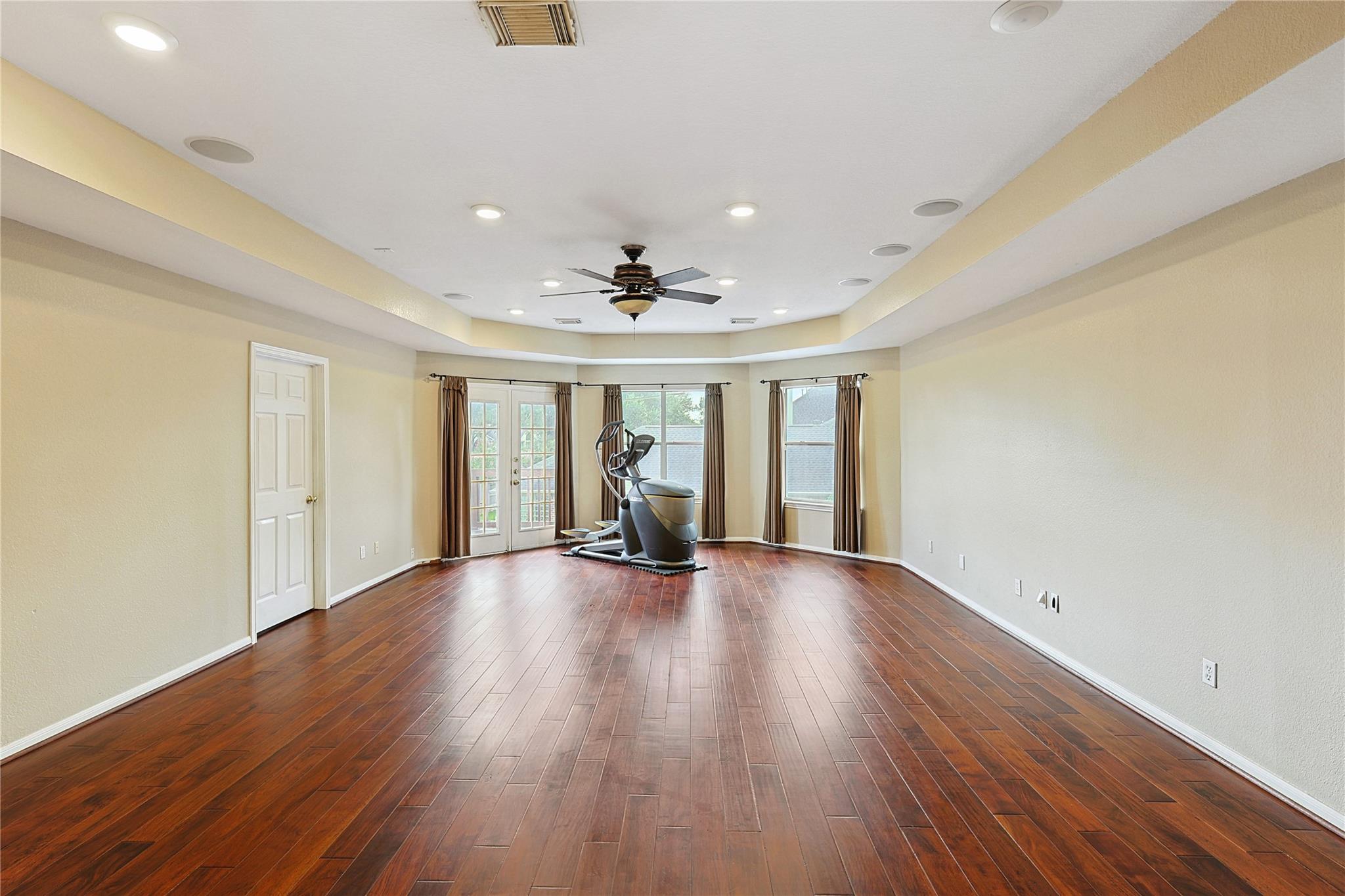 1423 Meadow Lakes Drive