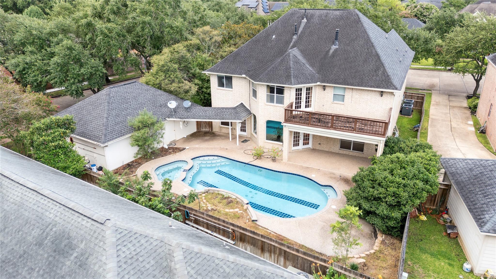 1423 Meadow Lakes Drive