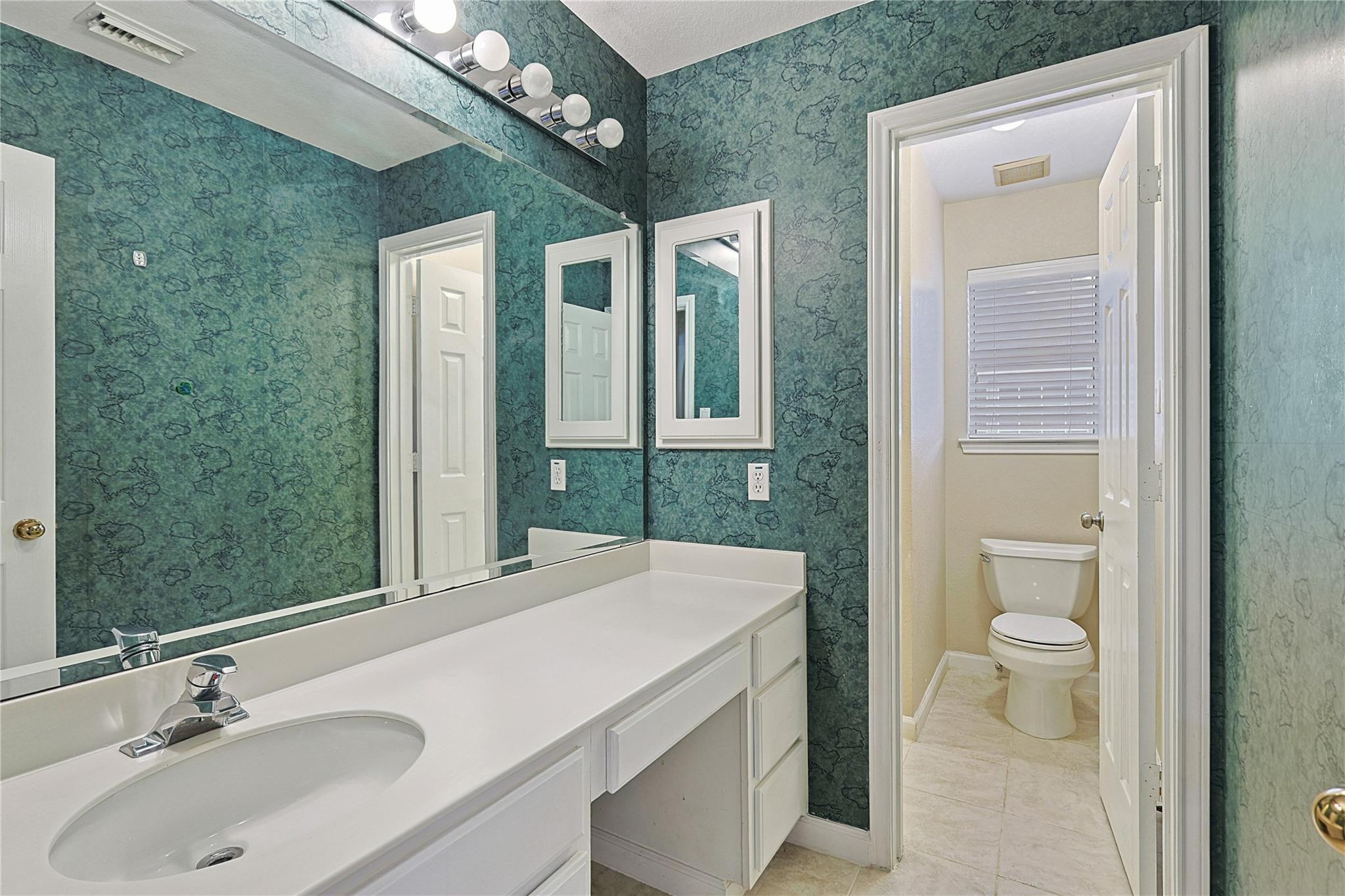 1423 Meadow Lakes Drive